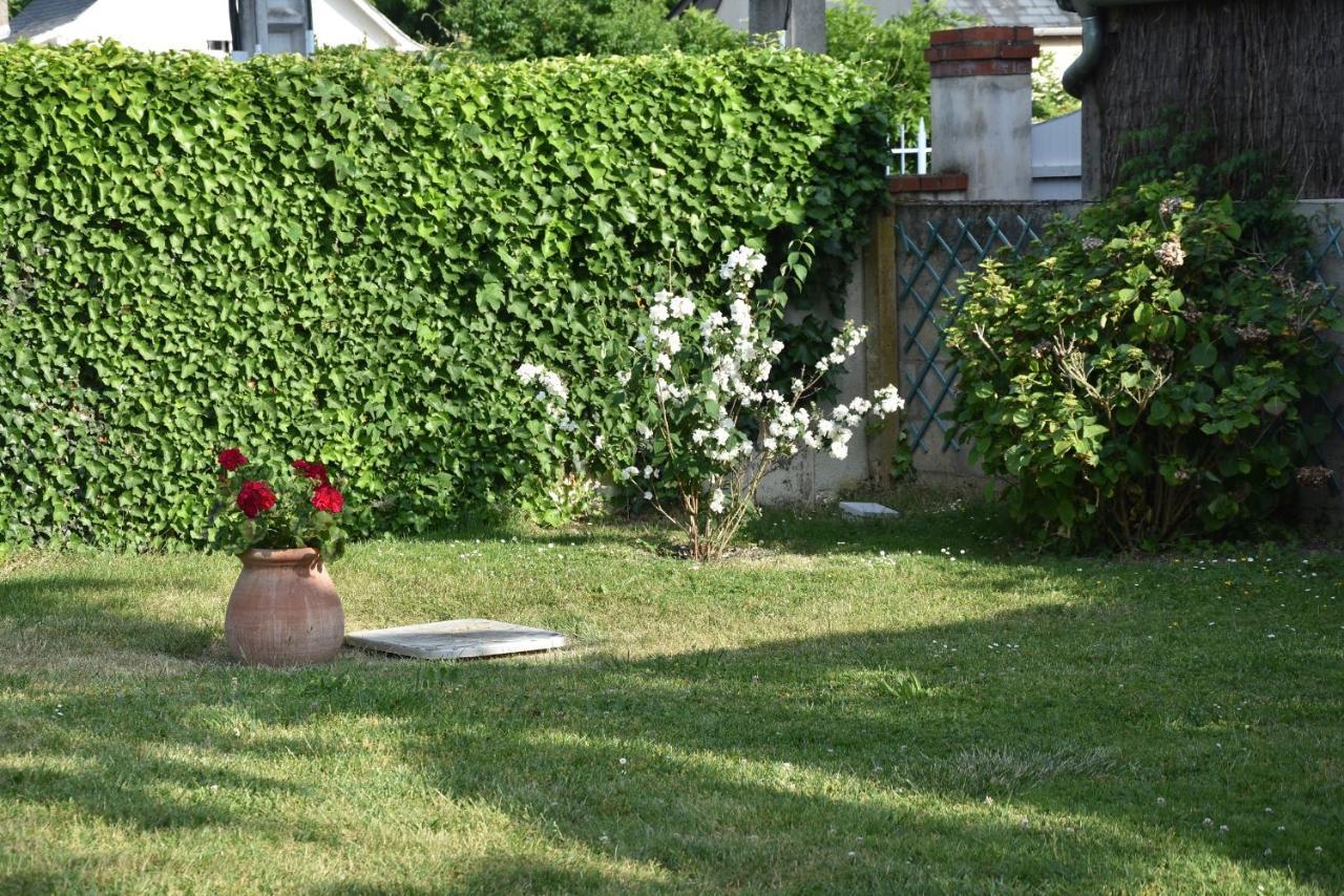 Le Clos Du Vieux Port Véretz Dış mekan fotoğraf