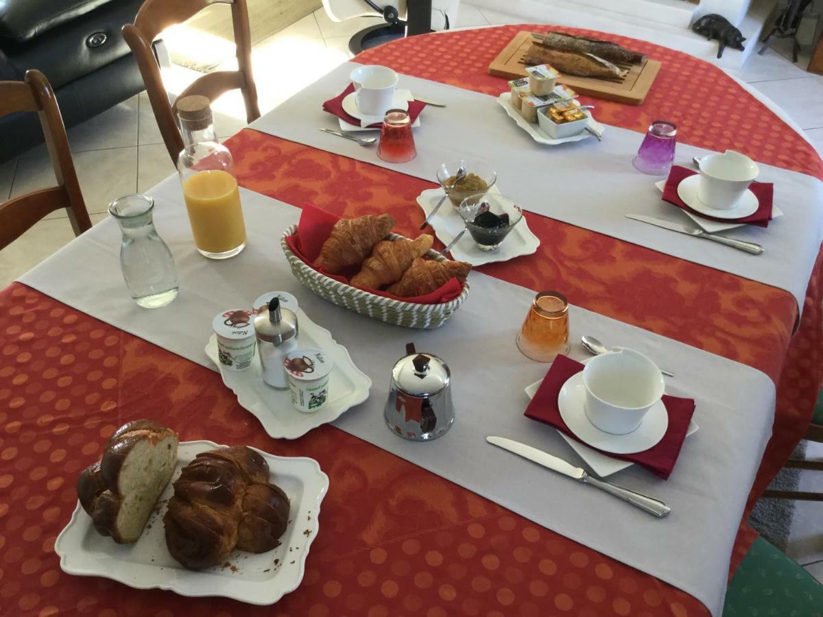 Le Clos Du Vieux Port Véretz Dış mekan fotoğraf